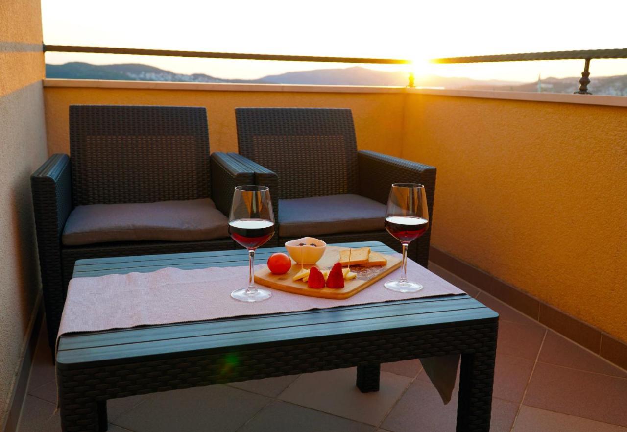 Cvita Apartments Трогир Экстерьер фото