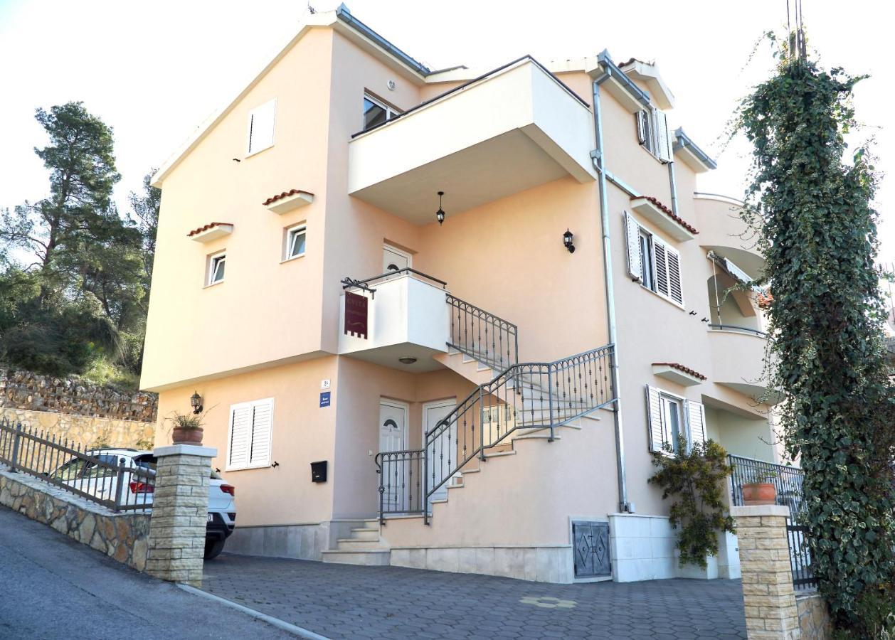 Cvita Apartments Трогир Экстерьер фото